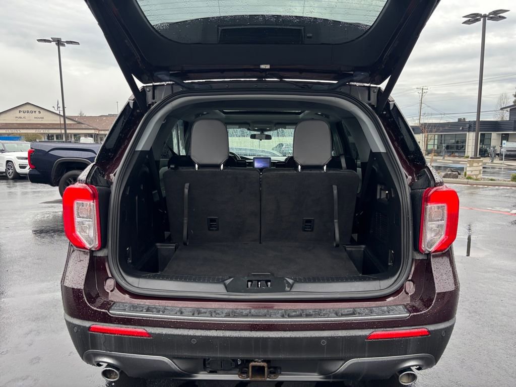 Used 2022 Ford Explorer XLT w/ Equipment Group 202A AWD/4WD image 25