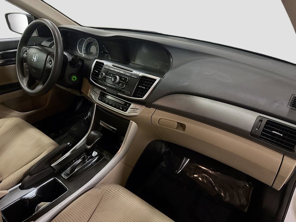 Used 2015 Honda Accord LX image 32