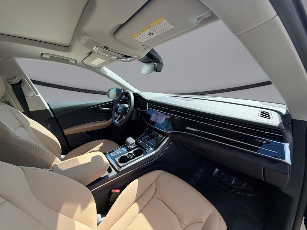 Used 2025 Audi Q8 Premium AWD/4WD image 15