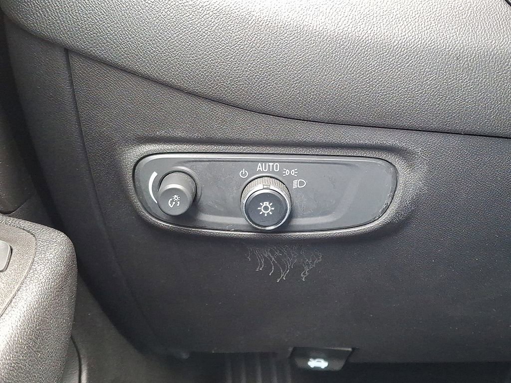 Used 2022 Chevrolet Equinox RS image 28