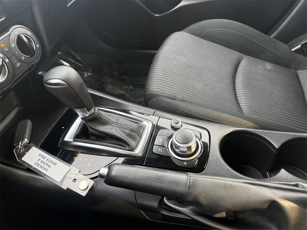Used 2016 MAZDA MAZDA3 i Sport w/ Preferred Equipment Package image 30
