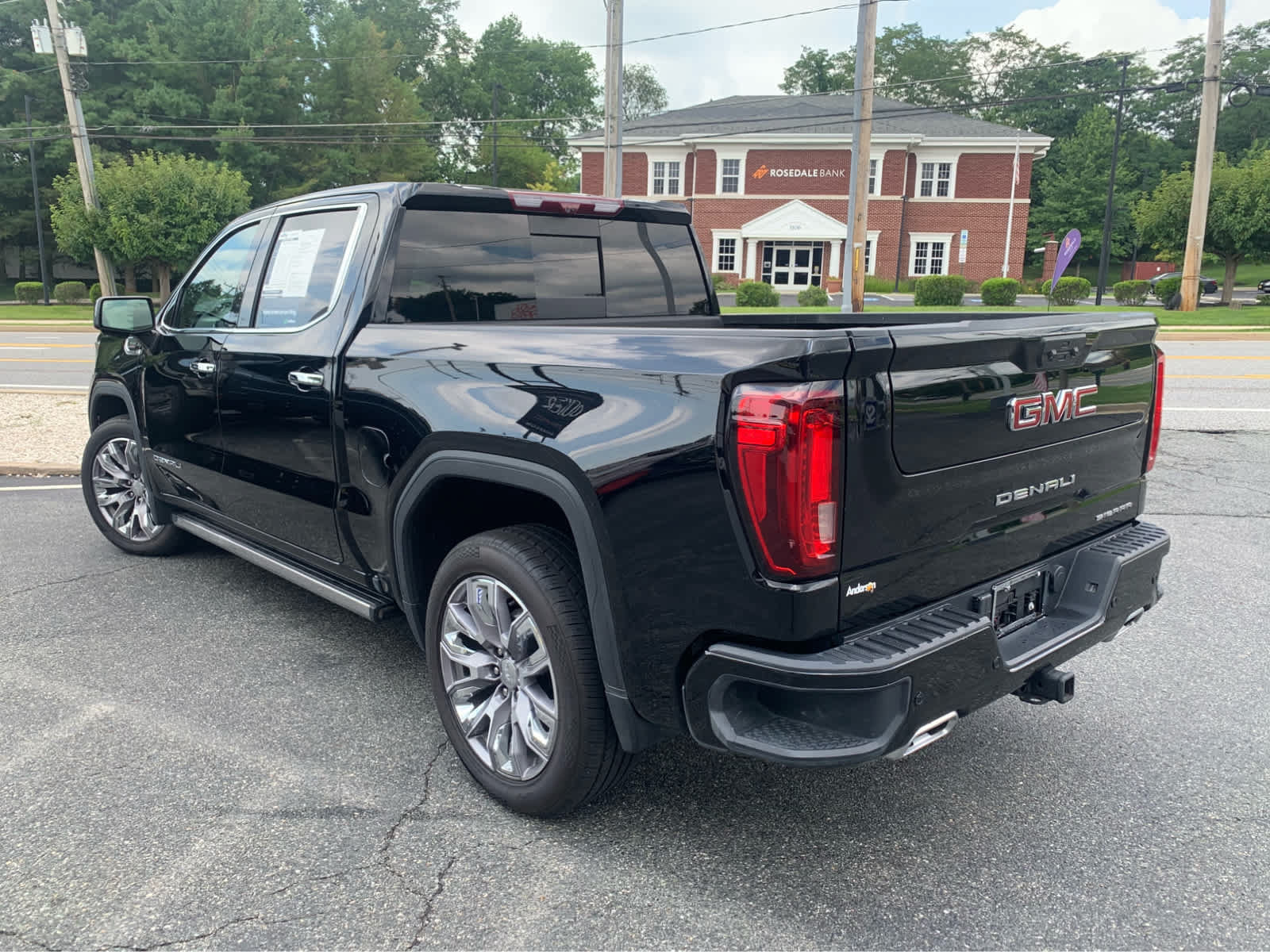 Used 2024 GMC Sierra 1500 Denali w/ Denali Reserve Package AWD/4WD image 4