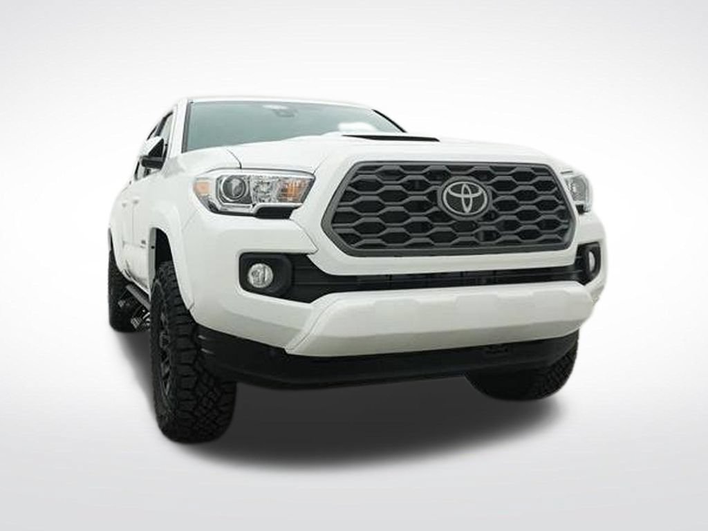 Used 2022 Toyota Tacoma TRD Sport w/ Technology Package AWD/4WD image 34