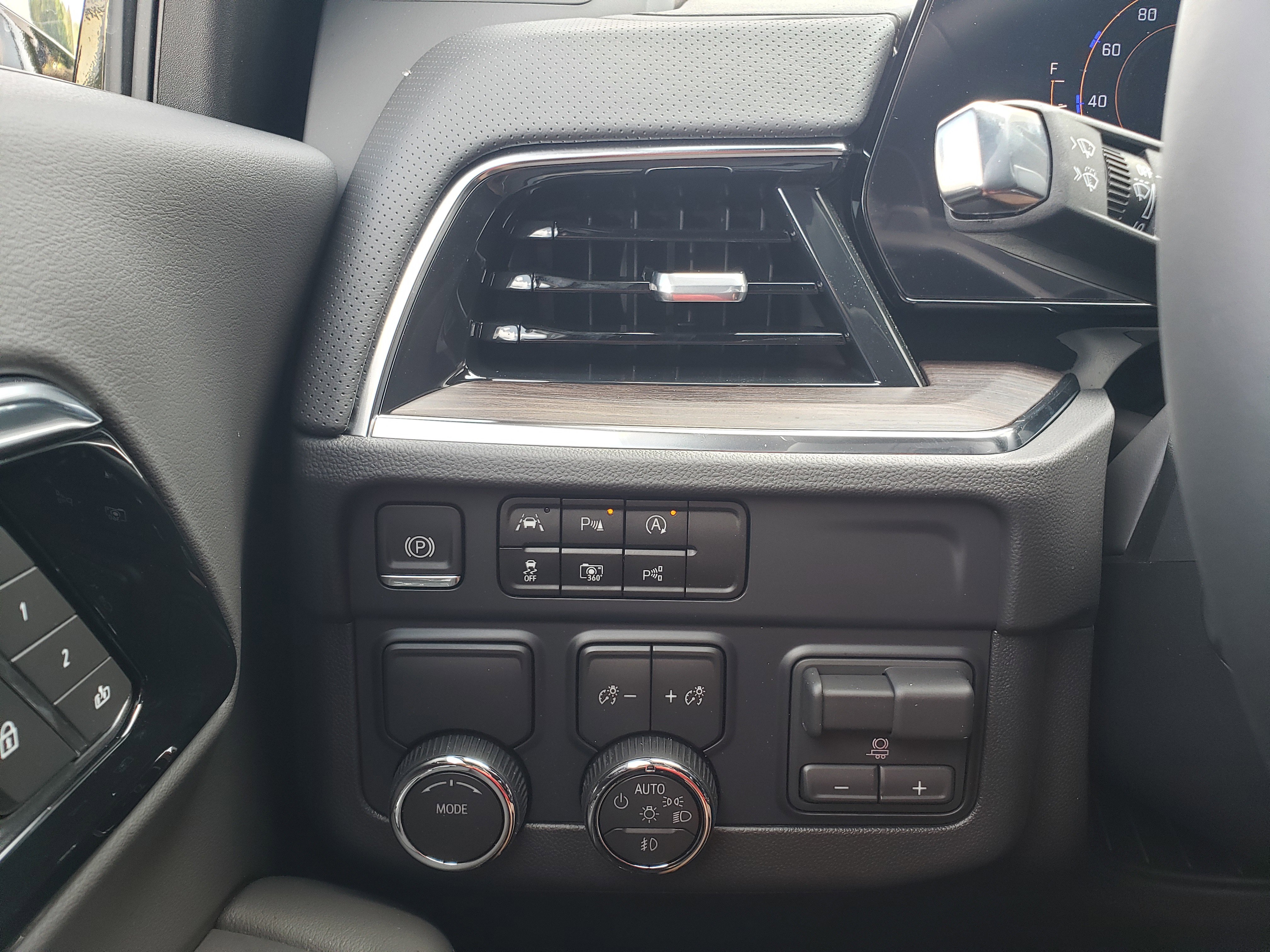 New 2026 Chevrolet Tahoe Premier w/ Sun And Tow Package image 14