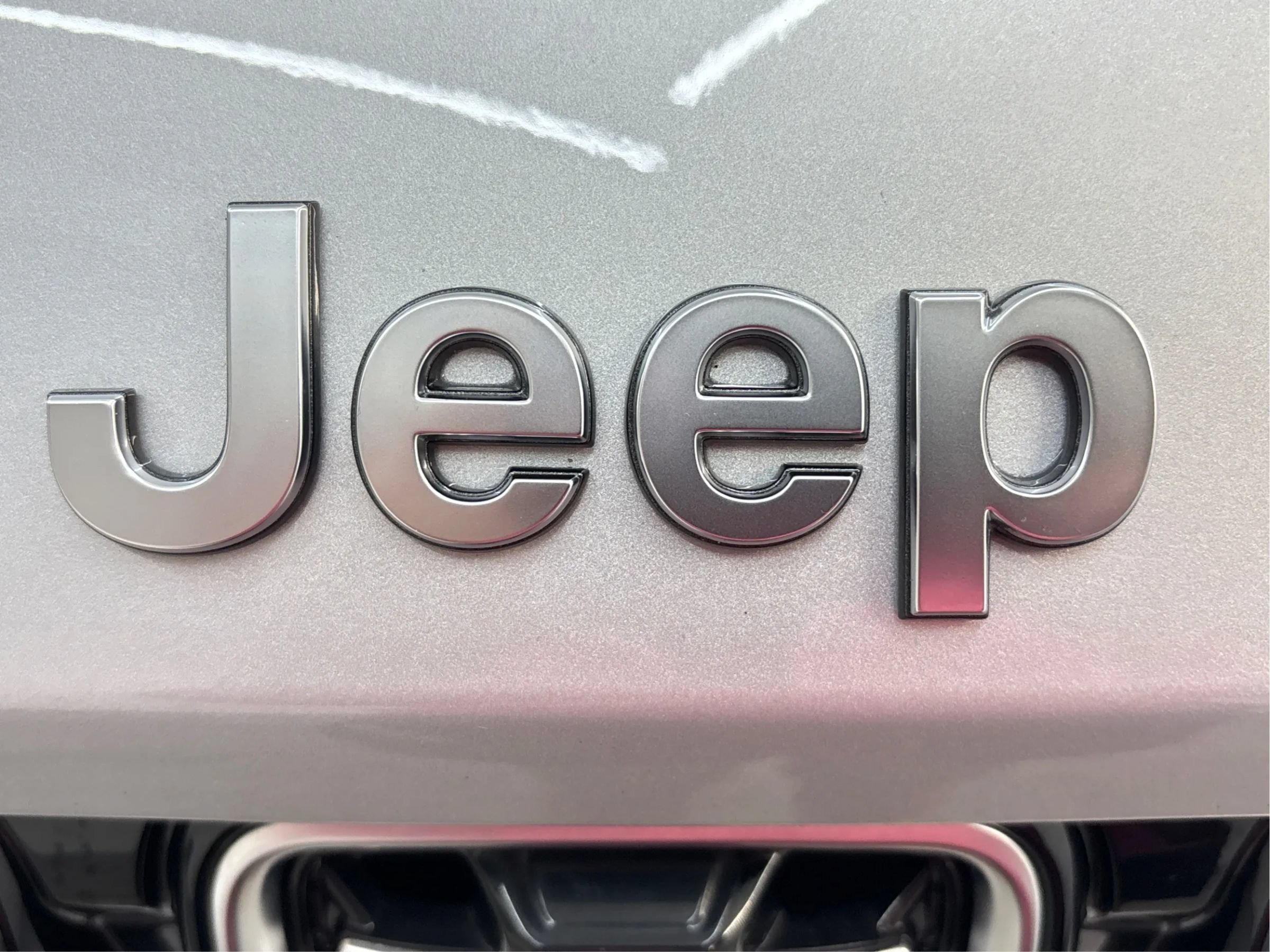 Used 2023 Jeep Grand Cherokee Summit AWD/4WD image 34