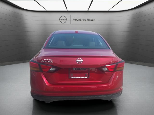 Certified 2025 Nissan Altima 2.5 SR w/ SR Premium Package FWD image 5