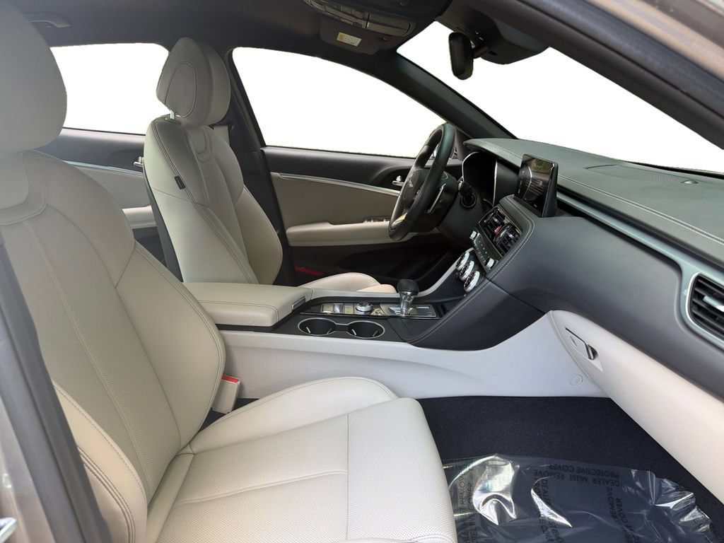 Used 2023 Genesis G70 2.0T AWD/4WD image 15