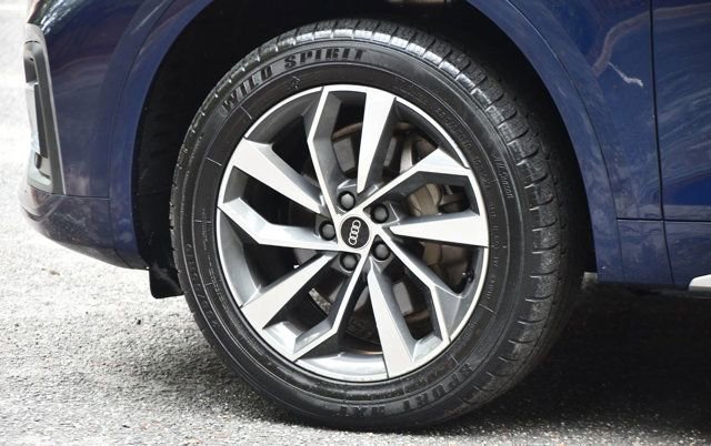 Used 2021 Audi Q5 2.0T Premium Plus w/ Premium Plus Package image 17