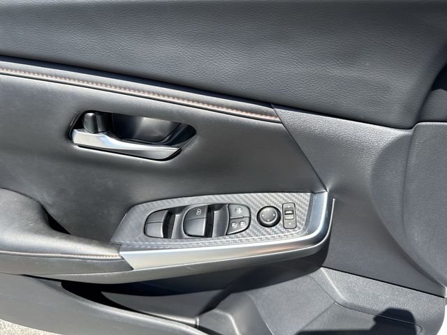Used 2024 Nissan Sentra SR w/ SR Premium Package FWD image 27