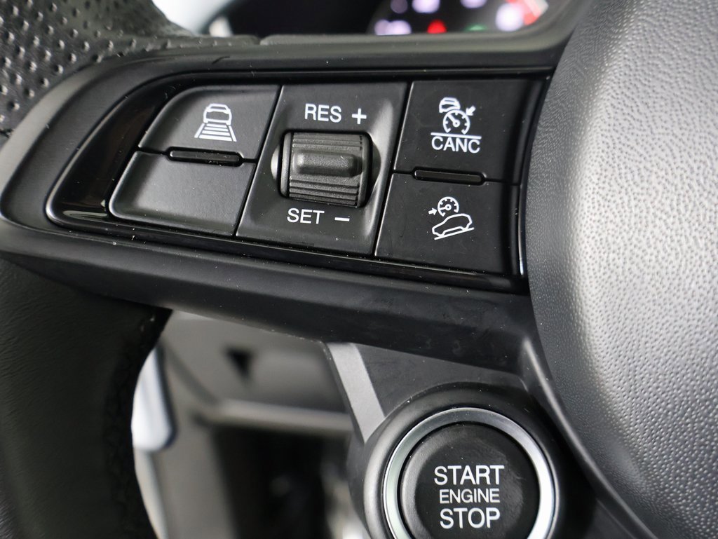 Used 2022 Alfa Romeo Stelvio Sprint image 27