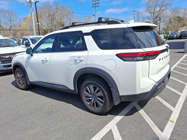 Used 2024 Nissan Pathfinder SV image 5