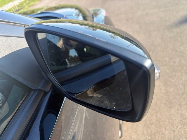 Used 2023 Nissan Kicks SR FWD image 6