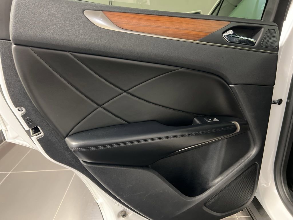 Used 2017 Lincoln MKC Reserve w/ Technology Package AWD/4WD image 31