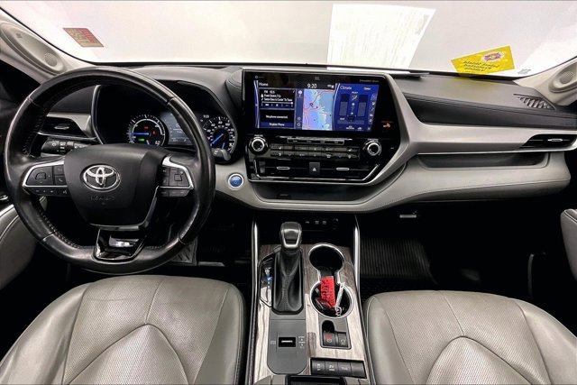 Used 2021 Toyota Highlander Platinum image 15