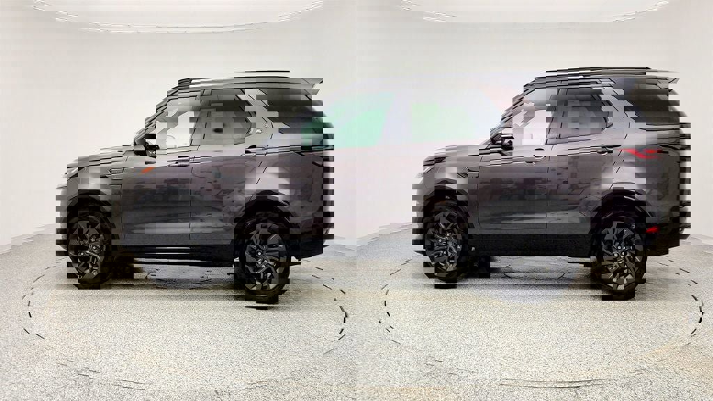 Used 2024 Land Rover Discovery Dynamic SE image 8