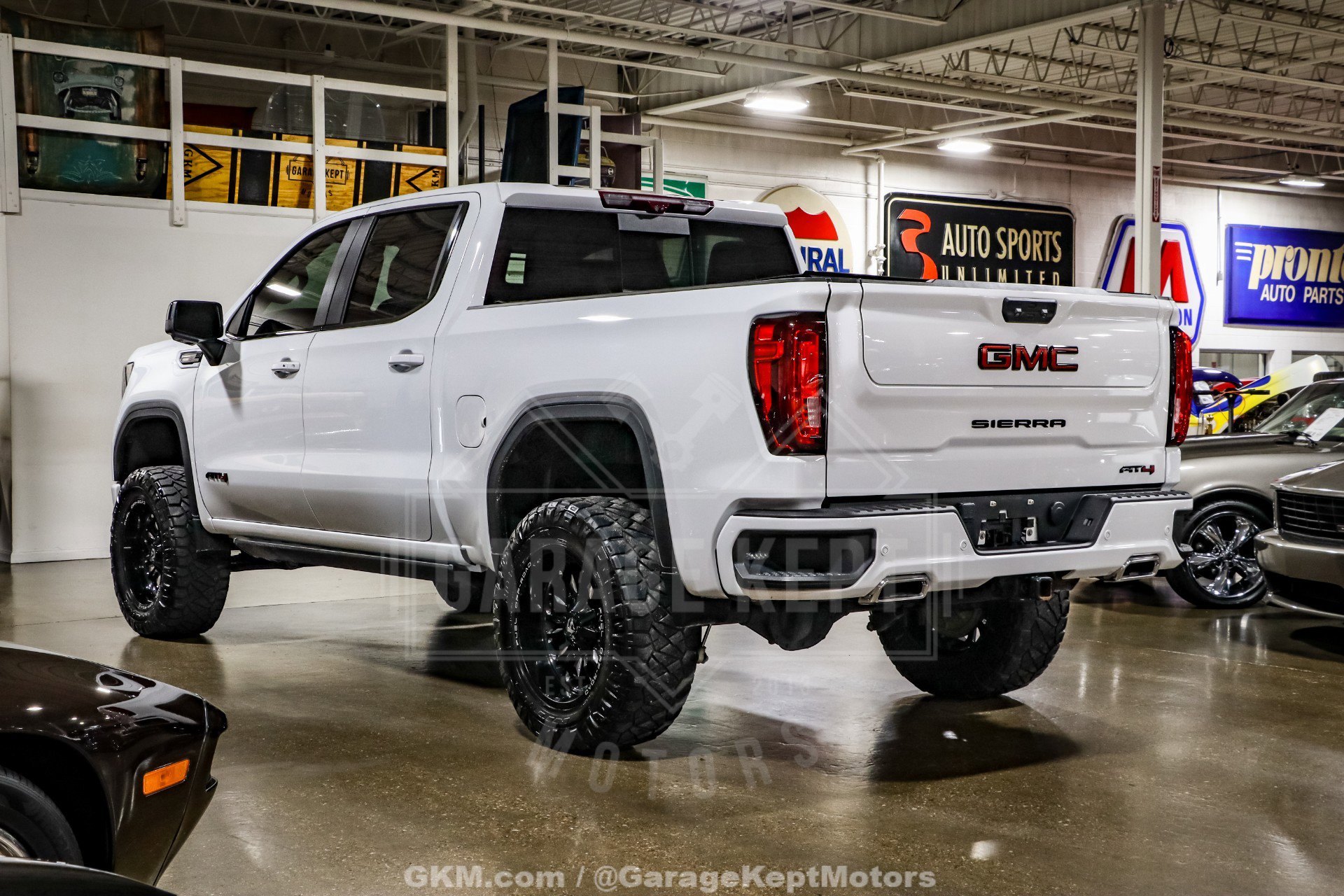 Used 2023 GMC Sierra 1500 AT4 w/ AT4 Premium Package AWD/4WD image 7