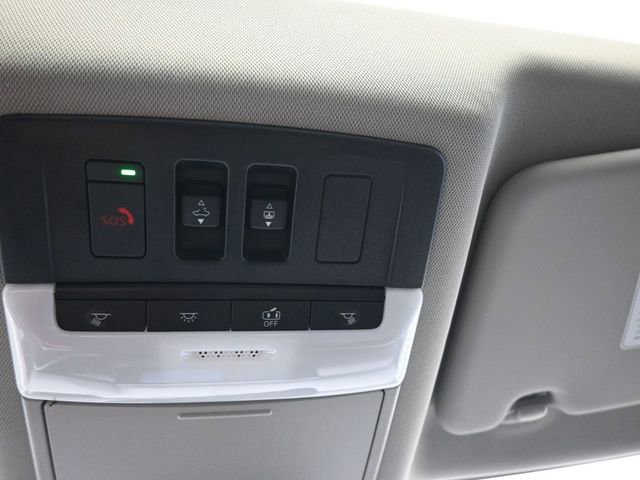 Used 2024 Nissan Rogue Platinum w/ Platinum Premium Package image 19