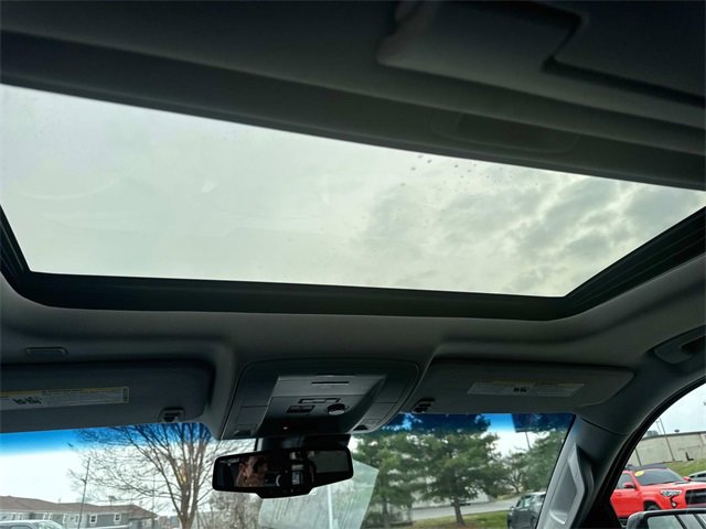 Used 2019 Chevrolet Suburban Premier image 24