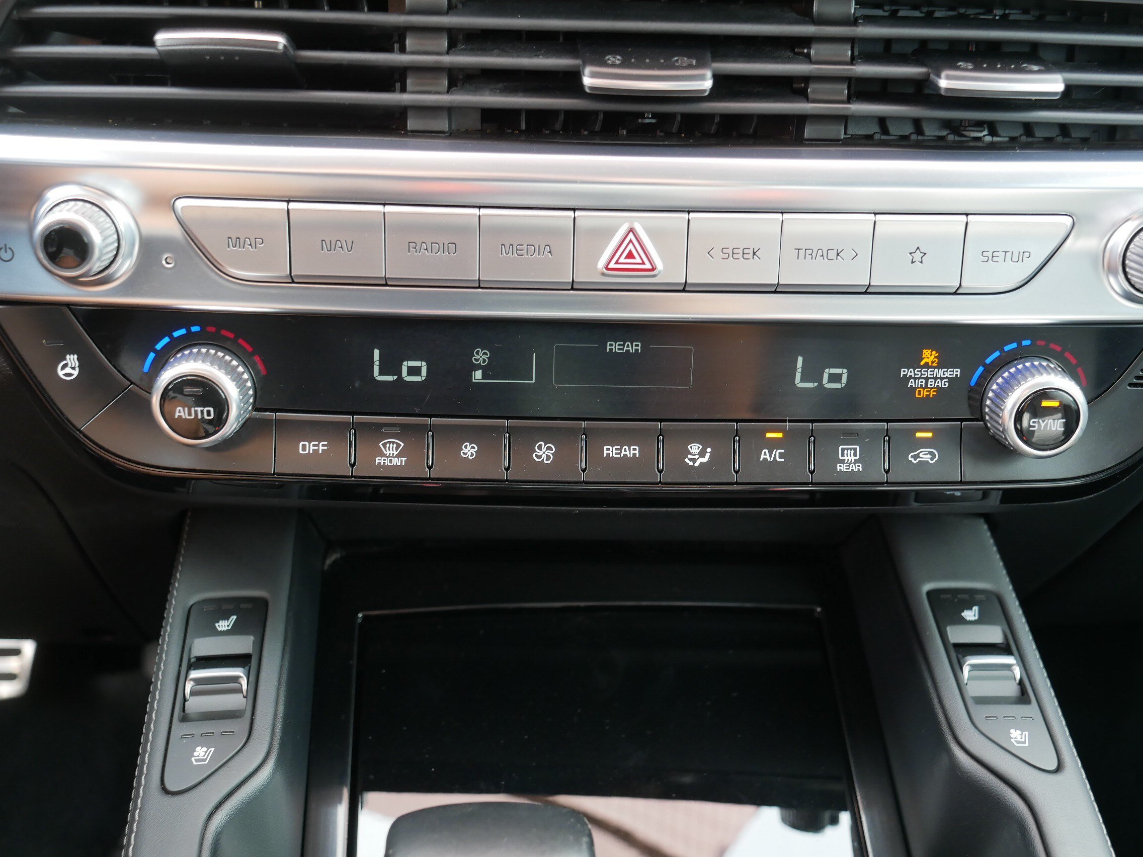 Used 2022 Kia Telluride SX w/ SX Prestige Package AWD/4WD image 23
