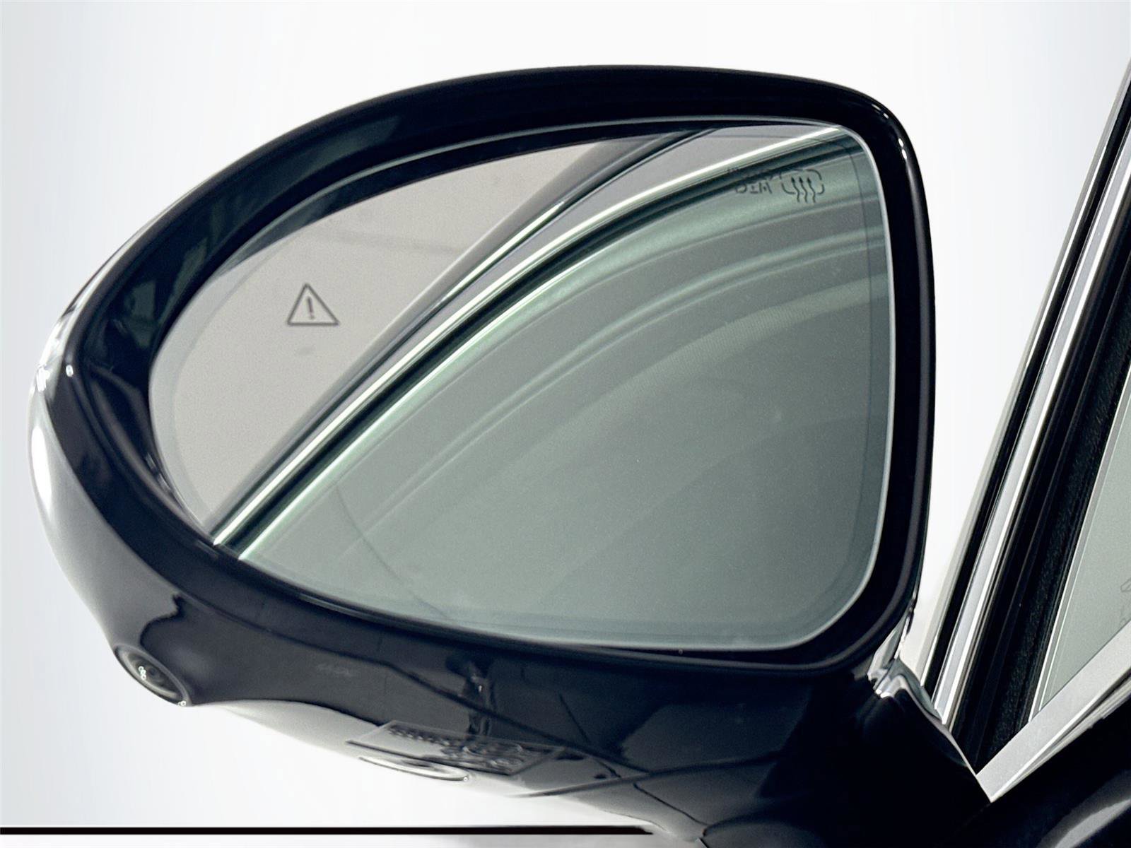 Used 2024 Genesis GV70 2.5T w/ Advanced Package image 5