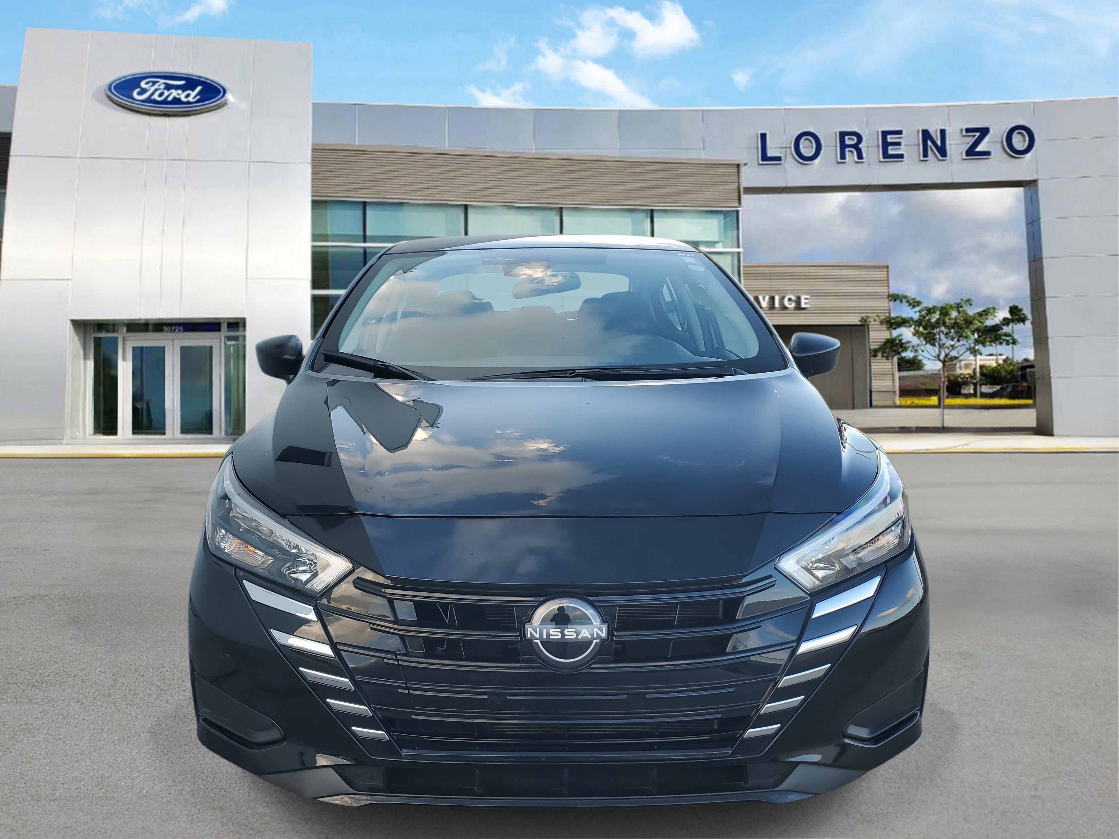 Used 2025 Nissan Versa S w/ S Plus Package image 2