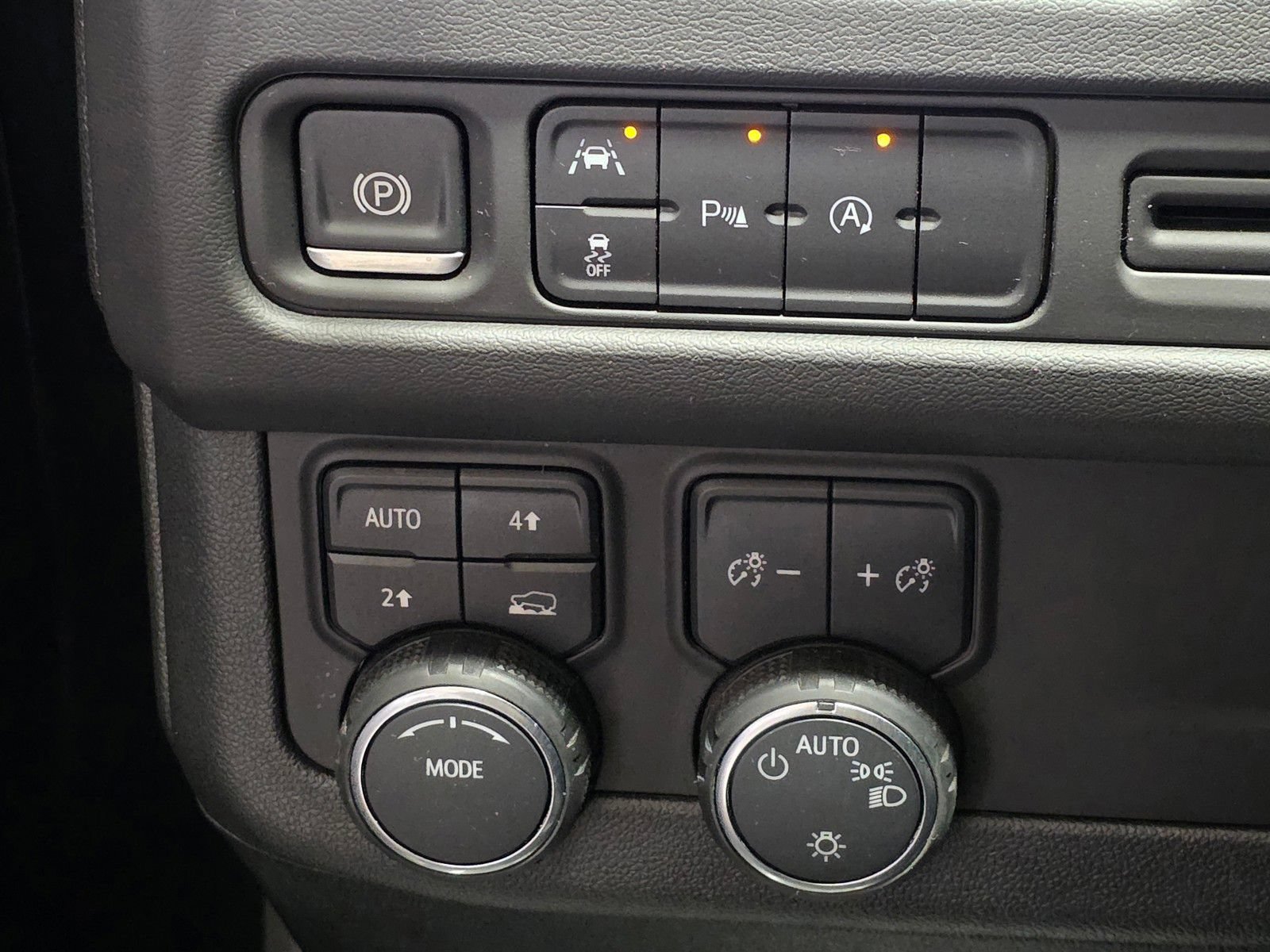 Used 2024 Chevrolet Suburban LS w/ Driver Alert Package AWD/4WD image 35