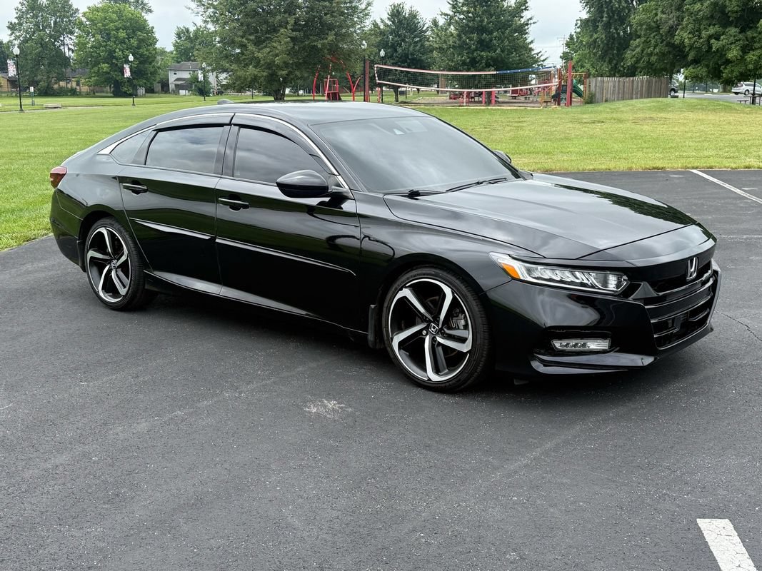 Used 2019 Honda Accord Sport image 3
