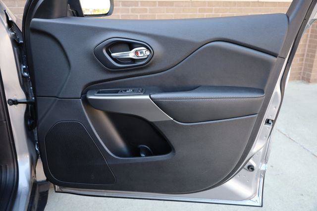 Used 2021 Jeep Cherokee Latitude Lux FWD image 29