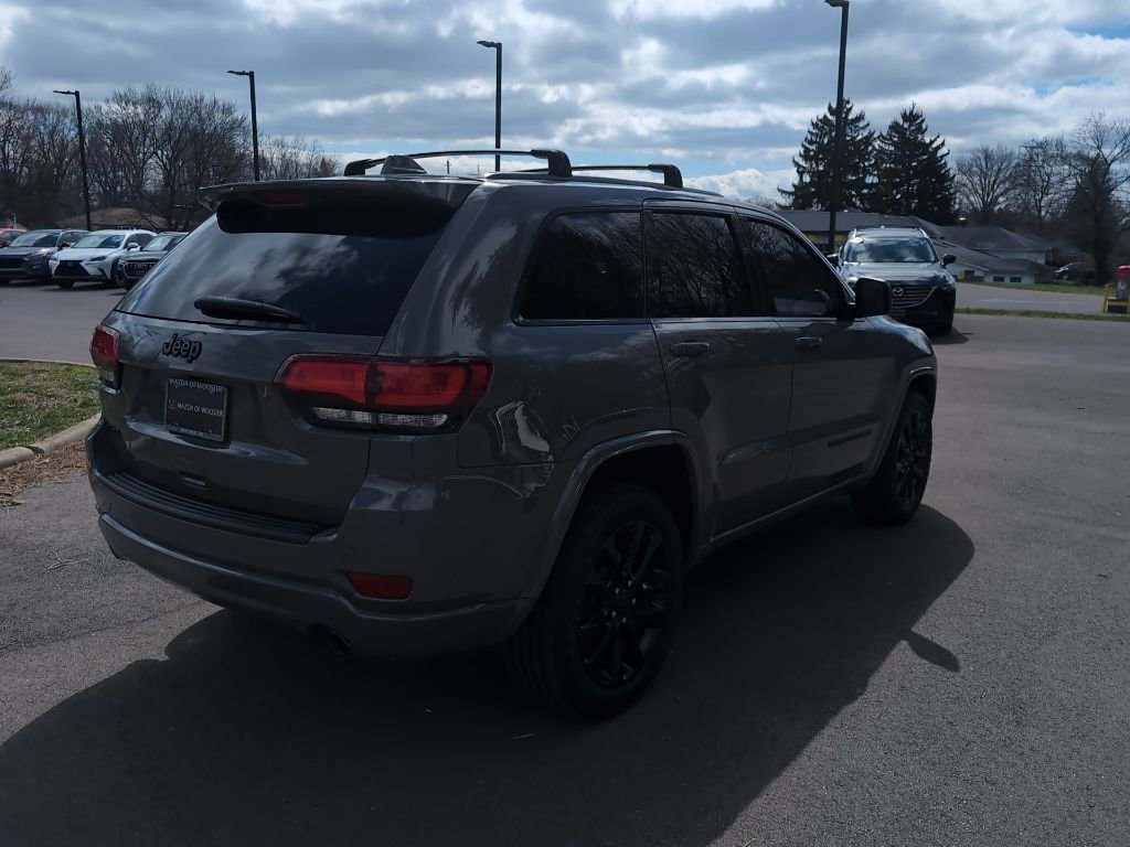 Used 2020 Jeep Grand Cherokee Altitude image 5