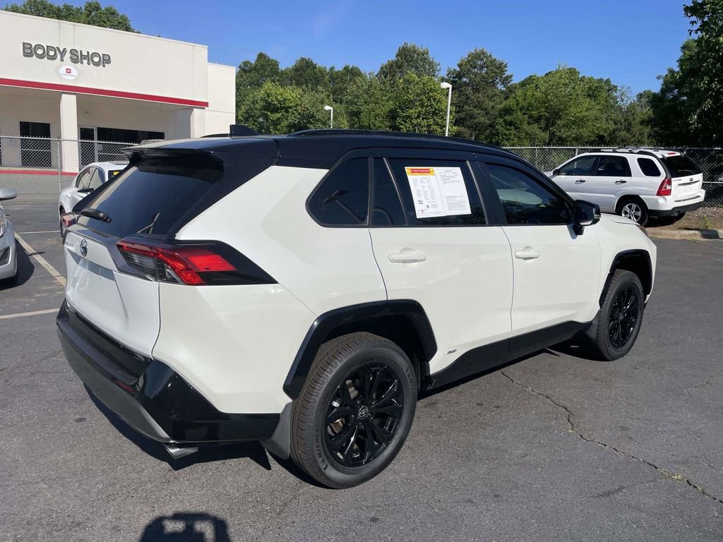 Used 2022 Toyota RAV4 XSE w/ XSE Grade Weather Package AWD/4WD image 10