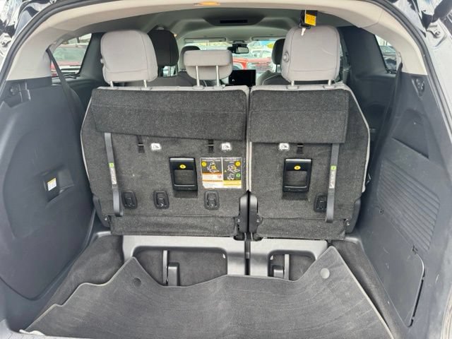 Used 2026 Toyota Sienna LE AWD/4WD image 21