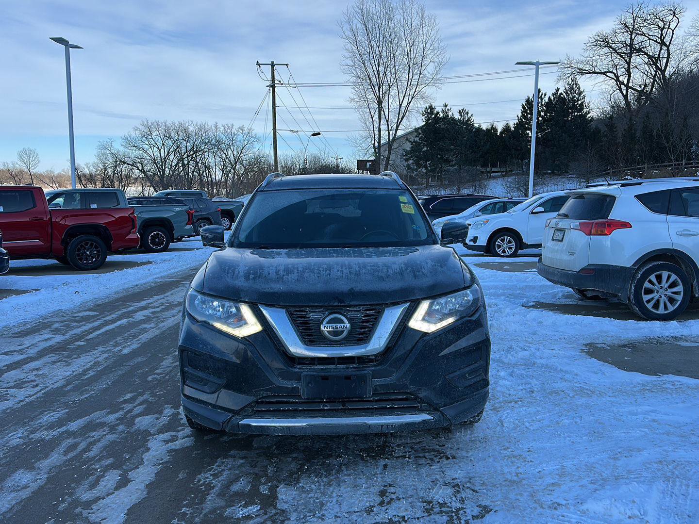Used 2018 Nissan Rogue SV w/ Sun & Sound Touring Package image 5