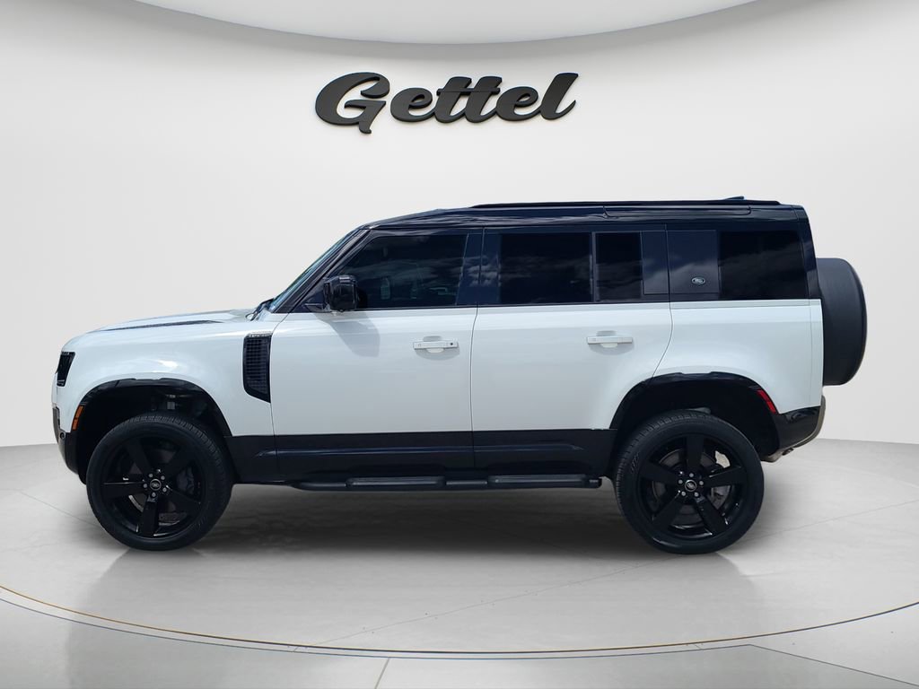 Used 2023 Land Rover Defender 110 X-Dynamic SE image 7
