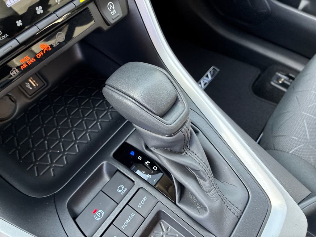 New 2025 Toyota RAV4 XLE image 28