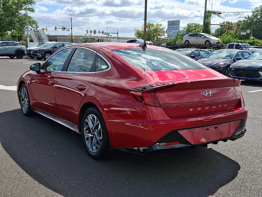 Used 2020 Hyundai Sonata SEL w/ Convenience Package FWD image 4