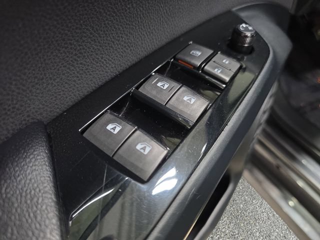 Used 2016 Toyota Prius Three Touring FWD image 27