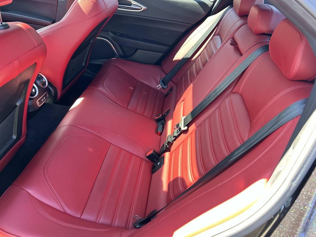 Used 2022 Alfa Romeo Giulia Veloce image 21