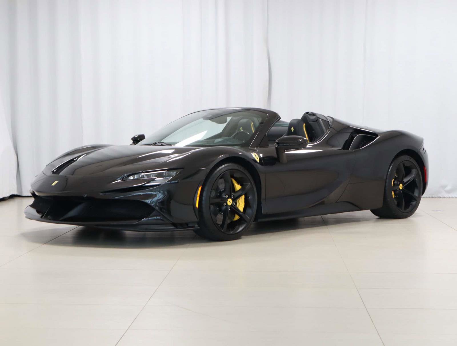 Certified 2025 Ferrari SF90 Spider AWD/4WD image 3