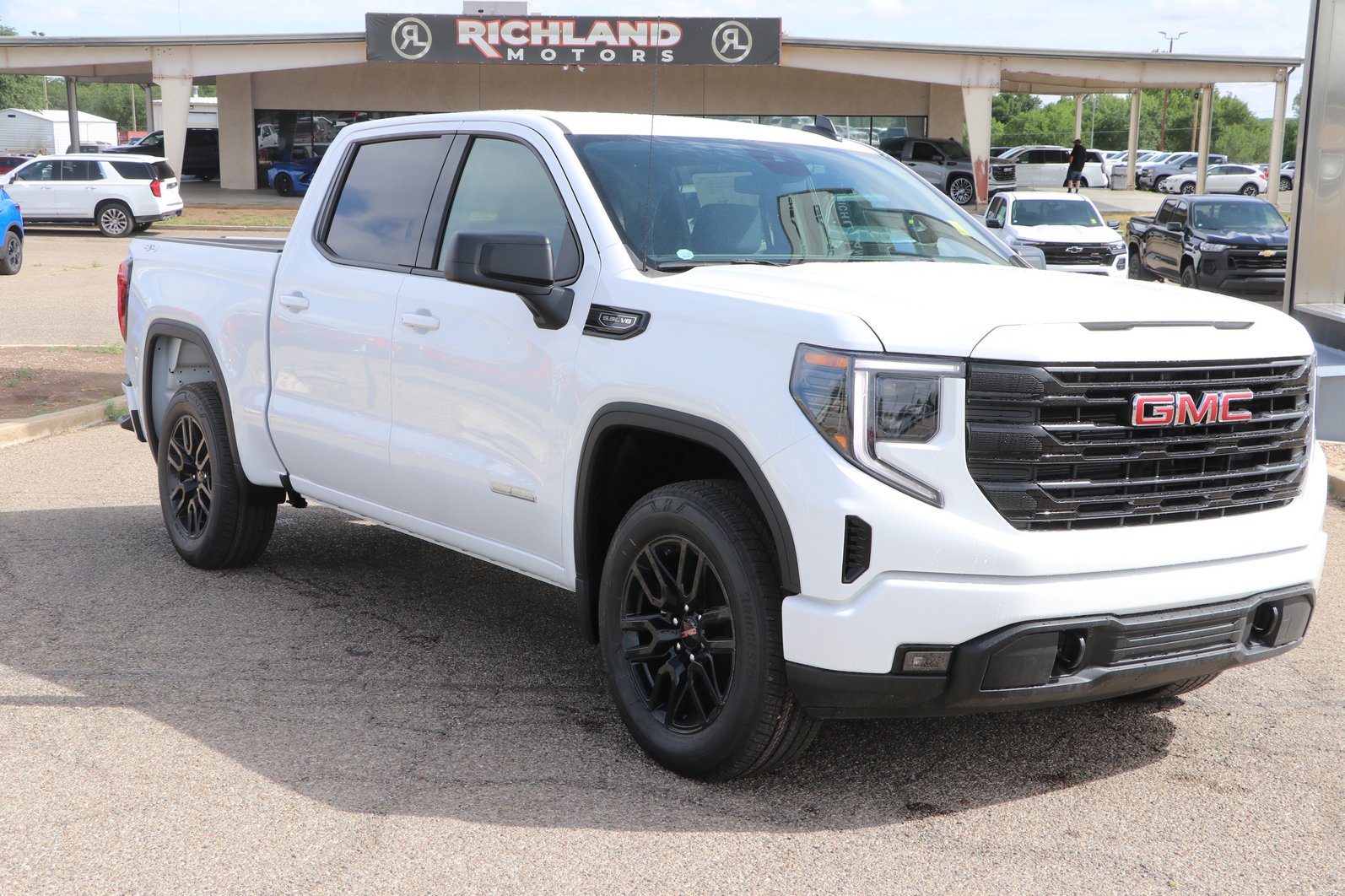 New 2026 GMC Sierra 1500 Elevation AWD/4WD image 1