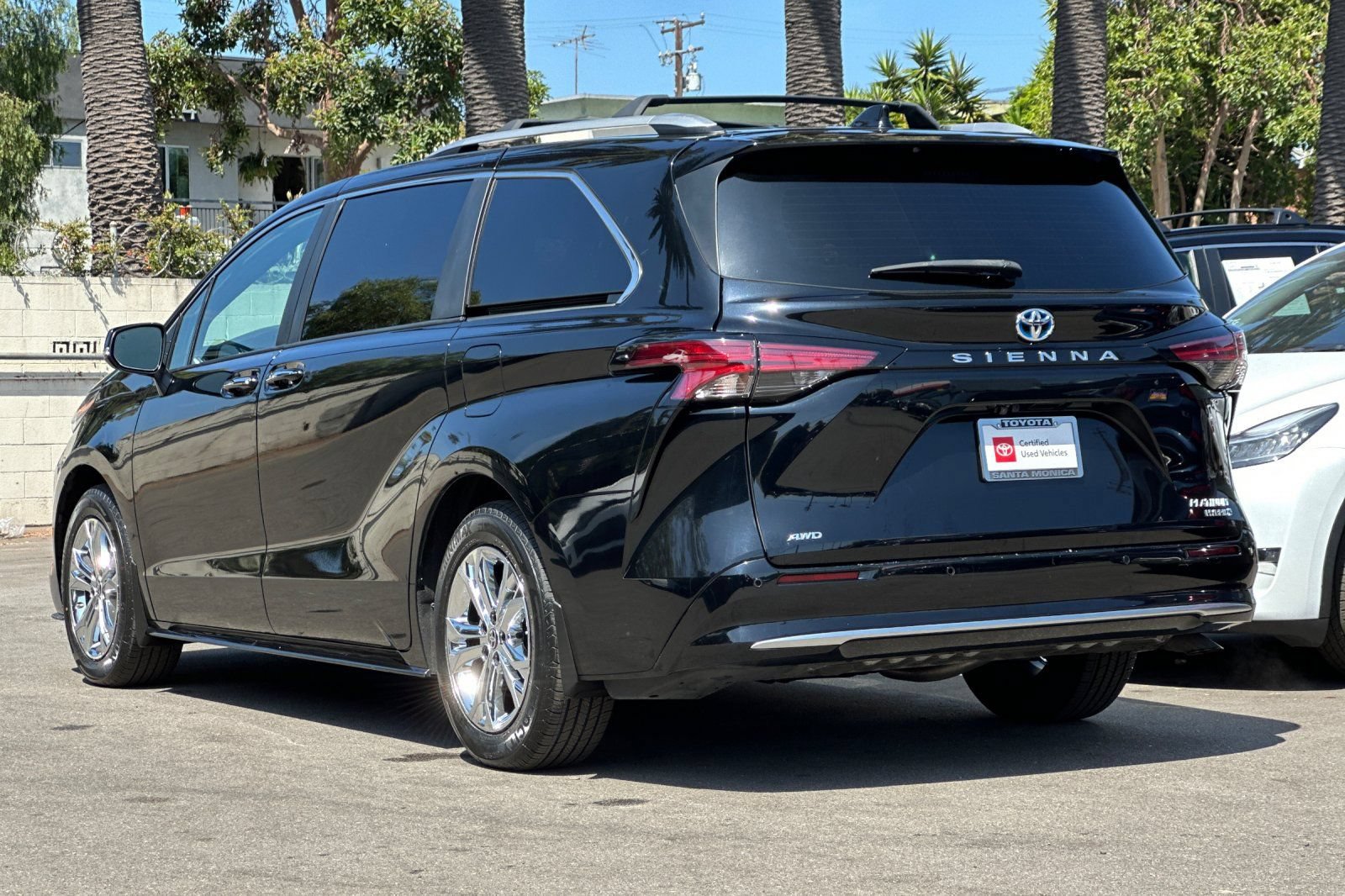 Certified 2024 Toyota Sienna Platinum AWD/4WD image 6