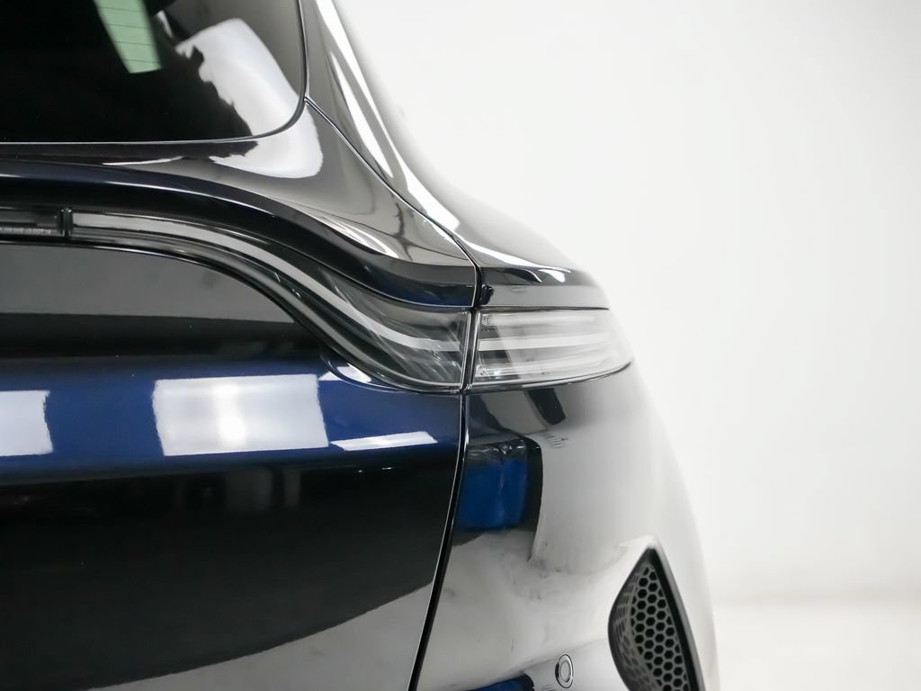 Used 2025 Aston Martin DBX 707 AWD/4WD image 12
