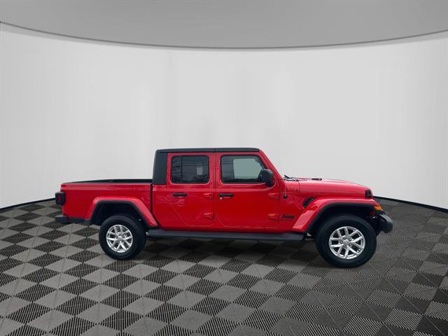 Certified 2023 Jeep Gladiator Sport image 4