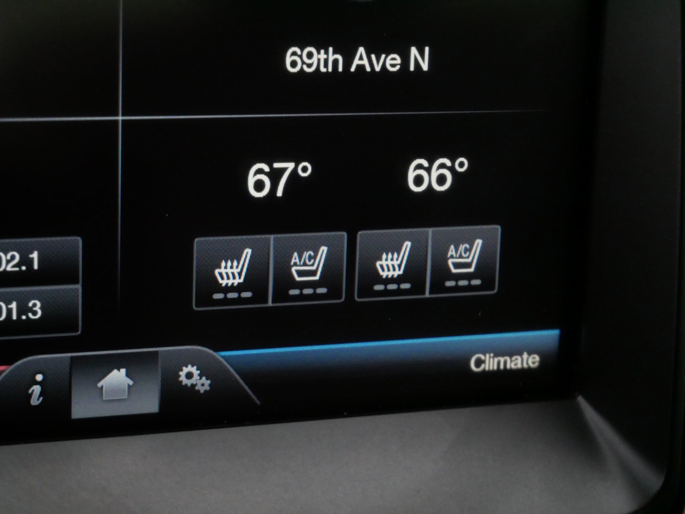 Used 2013 Ford F150 Lariat w/ Luxury Equipment Group image 30