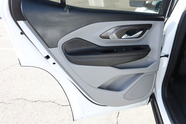 Used 2023 GMC Terrain SLT image 12