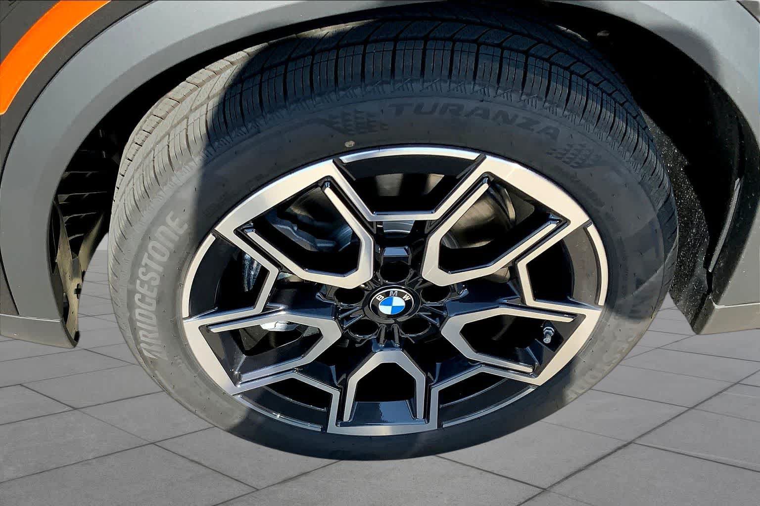 New 2025 BMW X2 xDrive28i w/ Technology Package AWD/4WD image 12