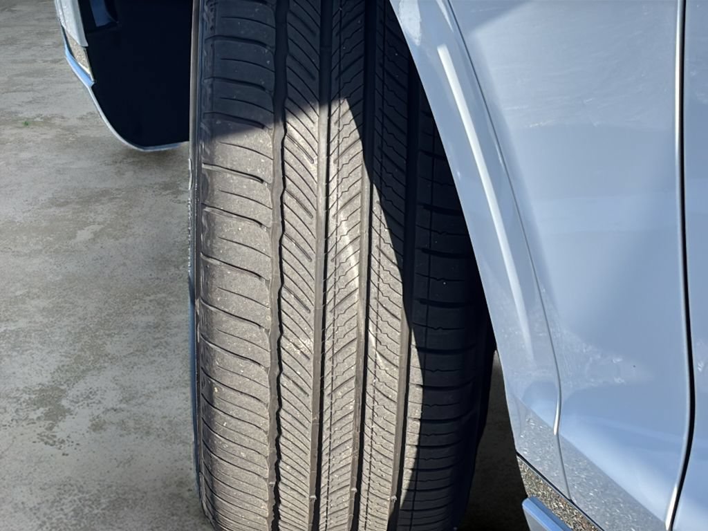 Certified 2026 Genesis GV70 2.5T Select AWD/4WD image 45