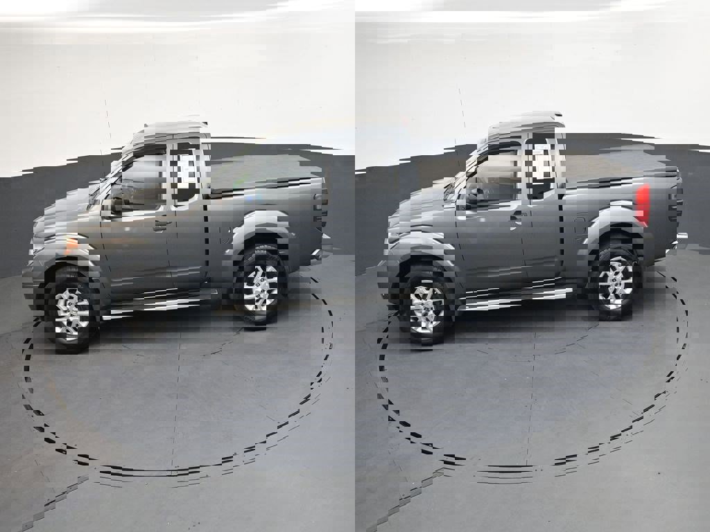 Used 2018 Nissan Frontier SV image 25