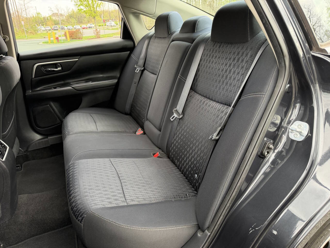 Used 2016 Nissan Altima 2.5 SV w/ Convenience Package image 28