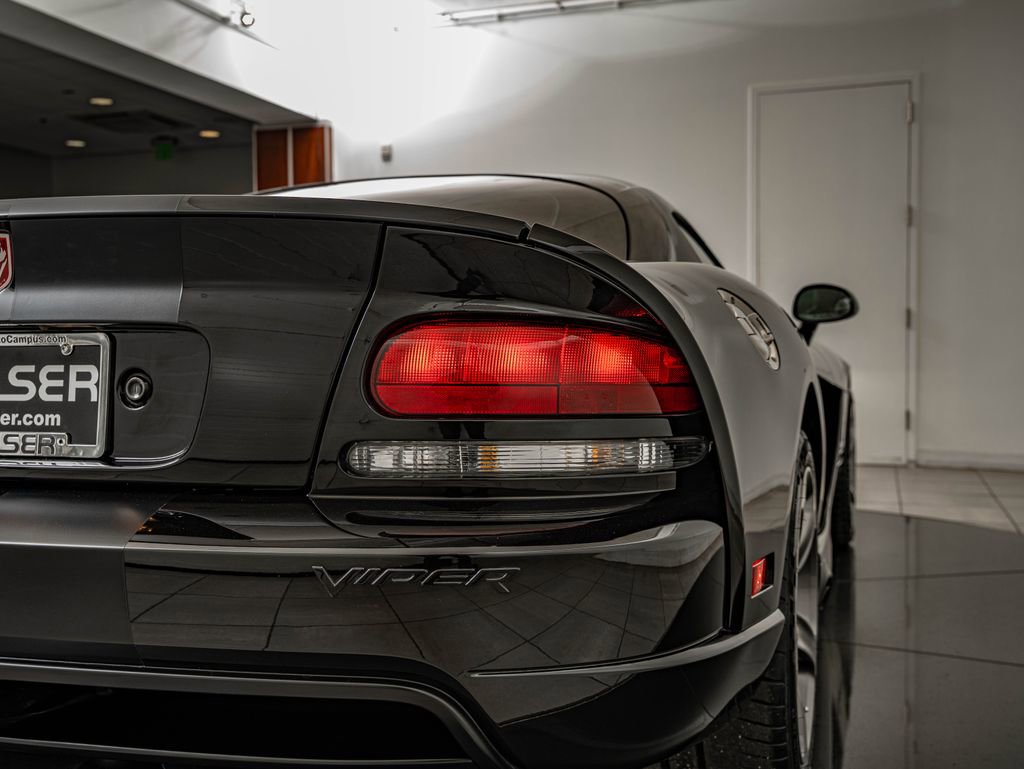 Used 2006 Dodge Viper SRT-10 image 18
