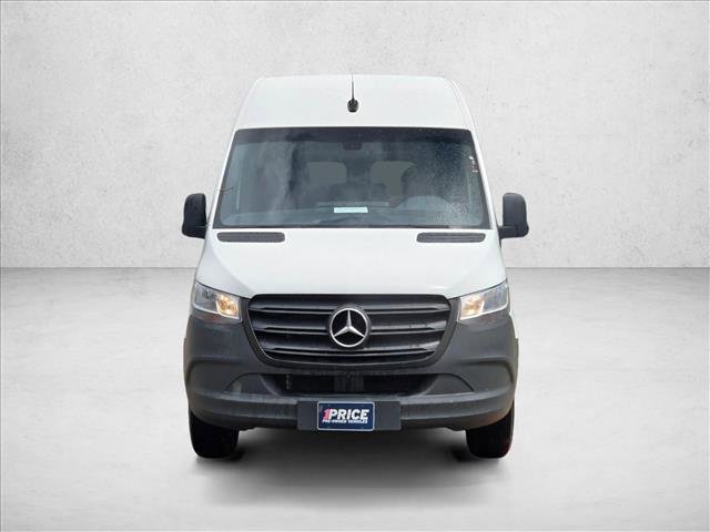 Used 2024 Mercedes-Benz Sprinter 2500 video 2